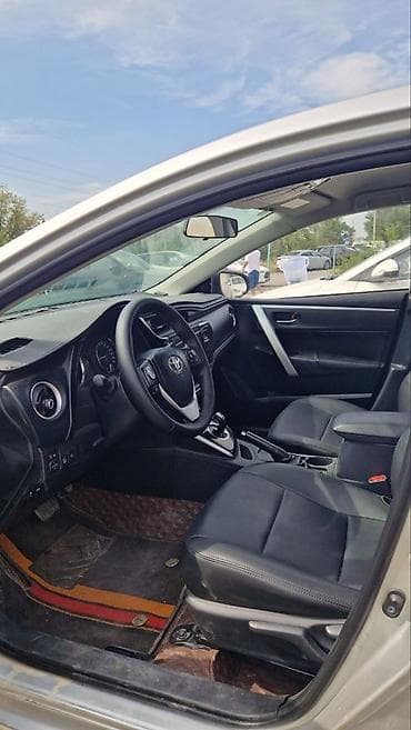 Toyota Corolla: 2019 г., 1.8 л, Робот, Гибрид, Седан — 6