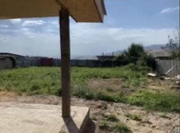 снять дом для отдыха: Кеминде үй сатылат чоң участкасы менен. Участок 10 сотый. Үй саман — 5