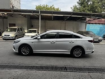 byd e9: Hyundai Sonata: 2022 г., 2 л, Автомат, Газ, Седан — 4
