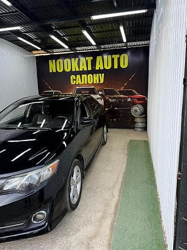 Toyota Camry: 2012 г., 2.5 л, Автомат, Бензин, Седан — 2