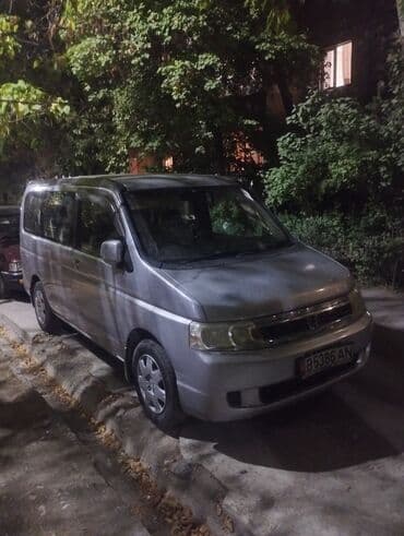 Honda Stepwgn: 2004 г., 2 л, Бензин, Минивэн