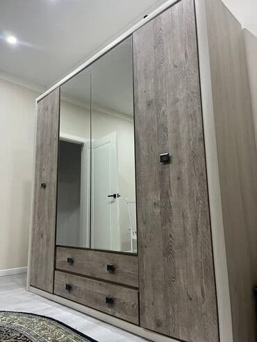 Шкаф,Европейский стандарт,в идеальном состоянии