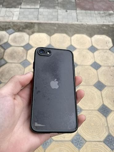 Техника и электроника: IPhone SE 2022, Б/у, 64 ГБ, Черный, Зарядное устройство, Чехол — 2