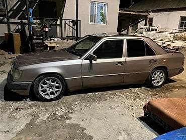 lexus 570 2019: Mercedes-Benz W124: 1992 г., 2.2 л, Механика, Бензин, Седан — 5