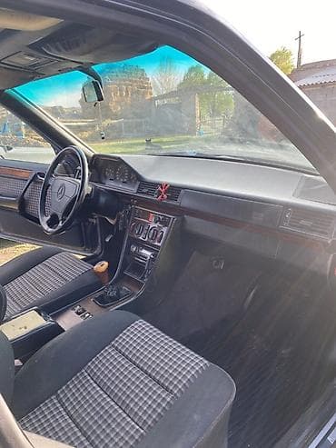 bmw e90: Mercedes-Benz W124: 1994 г., 2.2 л, Механика, Бензин, Седан — 2