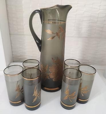 Полный набор: графин и 6 стаканов в идеальном состоянии. Вся позолота