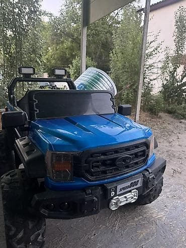 Детский мир: Детский электрокар, Б/у — 2