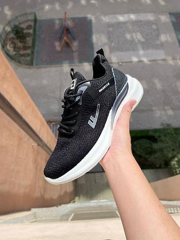 Босоножки, сандалии, шлепанцы: Мужские кроссовки, 43, Новый, цвет - Черный — 2