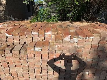 кызыл кирпич: Продаются кирпичи — 3000 штук. Кирпичи в хорошем состоянии, подойдут — 2