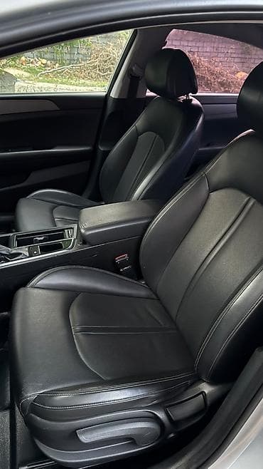 geely galaxy e5: Hyundai Sonata: 2017 г., 0.2 л, Автомат, Газ, Седан — 2