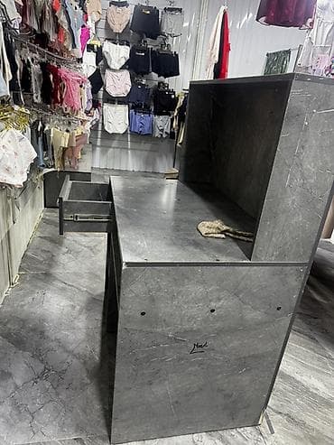 куплю бу стол: Кассовый/административный стол для магазина - Материал: ЛДСП/МДФ с — 2