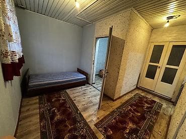 сдаю в джале: Сдаётся дом,туалет,душ внутри.
Район коммунарова — 2