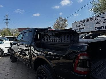 low ll: Dodge Ram 1500: 2019 г., 5.7 л, Автомат, Бензин, Пикап — 5