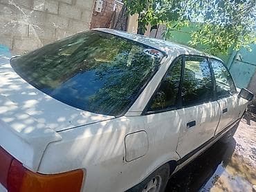 Audi 80: 1988 г., Седан — 1