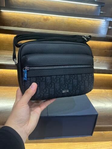 золотая цепока с бриллиантов кулоном: А К Ц И Я ! ! ! Сумка-мессенджер Dior, компактный формат. - Цвет — 1