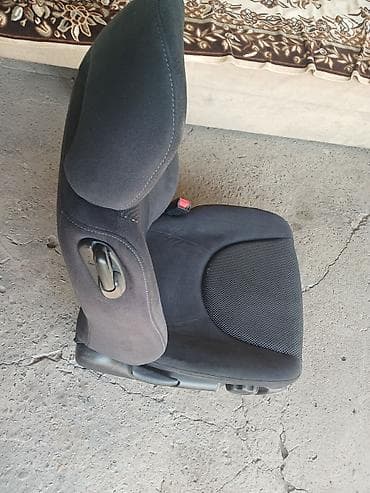 Переднее сиденье, Ткань, текстиль, Honda 2003 г., Япония