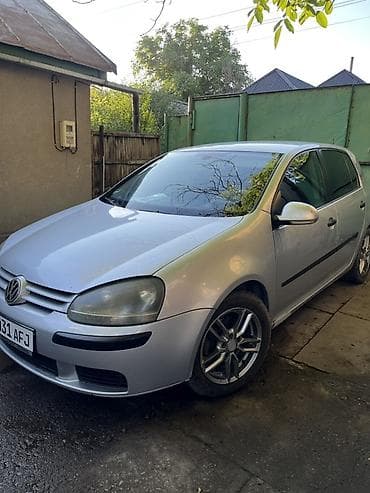 Унаа сатуу: Volkswagen Golf V: 2004 г., 1.6 л, Кол менен иштөөчү, Хетчбек — 2