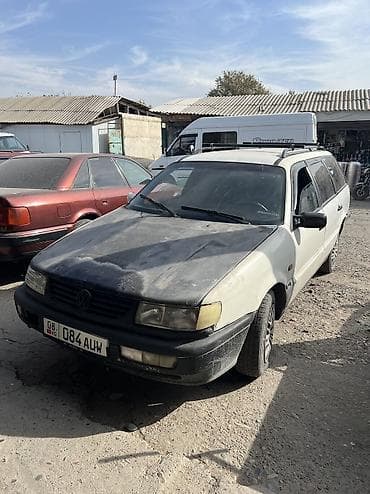 Volkswagen Passat: 1992 г., 2 л, Механика, Бензин, Универсал — 7