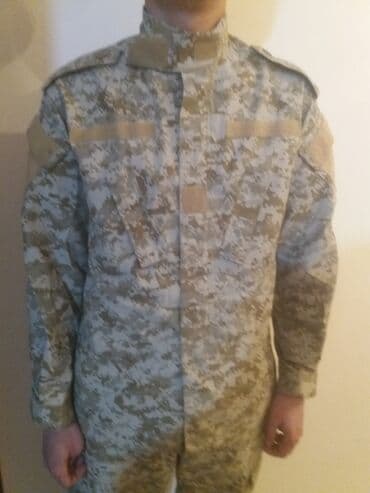 Форма камуфляжная, песочного цвета, материал. х/б, б/у. Размер at lalafo.kg Форма камуфляжная, песочного цвета, материал. х/б, б/у. Размер