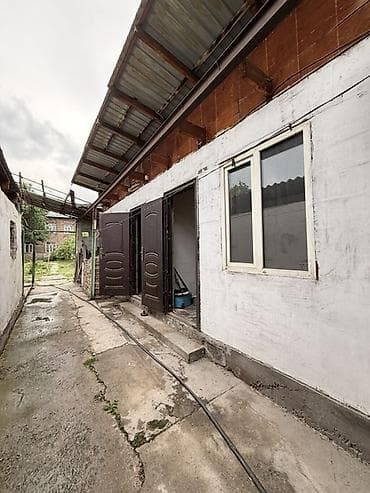 Продажа домов: Продаётся хозяйственный участок с навесом и постройками, и дом. - — 3