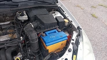 Ford Focus: 2002 г., 1.6 л, Кол менен иштөөчү, Бензин, Хетчбек — 9