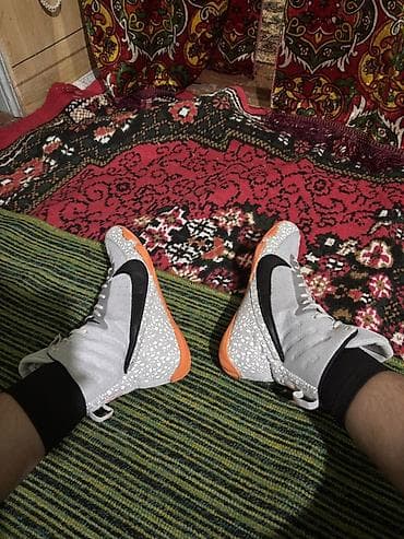 барсетки в бишкеке: Мужские кроссовки, 42, Nike, Новый, цвет - Серый — 3