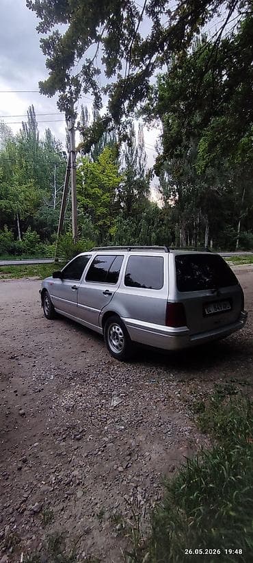 Volkswagen Golf Variant: 1997 г., 1.8 л, Механика, Универсал