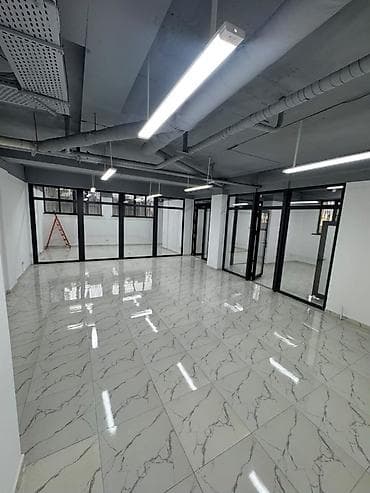 Аренда офисов, 125 м², В жилом комплексе