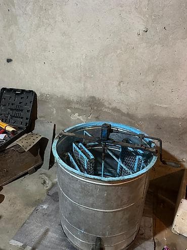 дополнительные приборы: Медогонка ручная, радиальная, металлическая. рутага 25000 сом адрес — 3