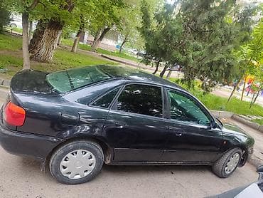 Audi A4: 1995 г., 1.8 л, Ручные, Седан — 8