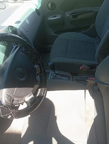 roewe i6: Chevrolet Aveo: 2004 г., 1.5 л, Автомат, Бензин, Седан — 4