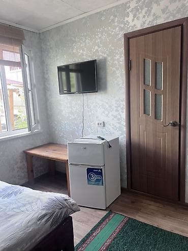 nice house: Гостевой двор с озеленённой территорией и открытыми зонами отдыха. - — 5