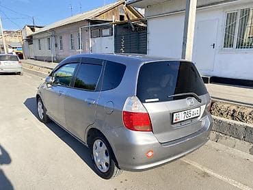 civic 1 8: Honda Fit: 2003 г., 1.3 л, Автомат, Бензин, Хэтчбэк — 4