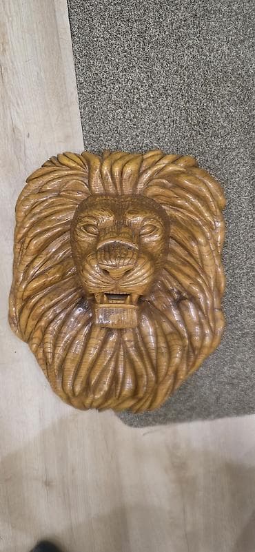Шторы и жалюзи: Резной настенный декор «Голова льва» из массива дерева. - Материал — 1