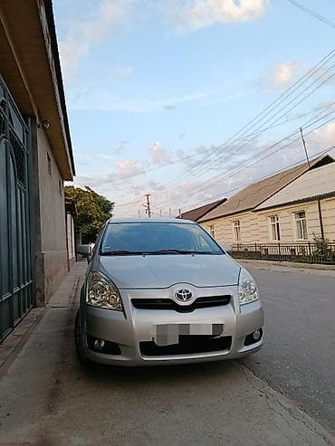 крыло е34: Toyota Corolla Verso: 2008 г., 1.8 л, Механика, Бензин, Минивэн — 1