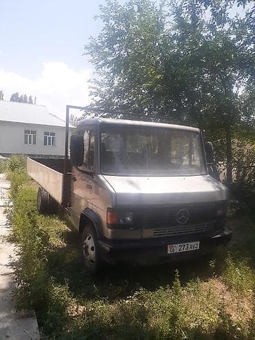борттук кузов: Жүк ташуучу унаа, Mercedes-Benz, Стандарт, 5 т, Колдонулган — 1