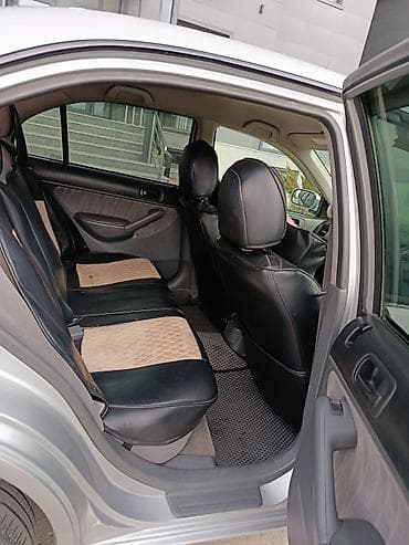 хонда акорт 2019: Honda Civic: 2005 г., 1.7 л, Автомат, Бензин, Седан — 10