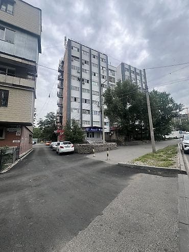 комна: 18 м², Без мебели — 3