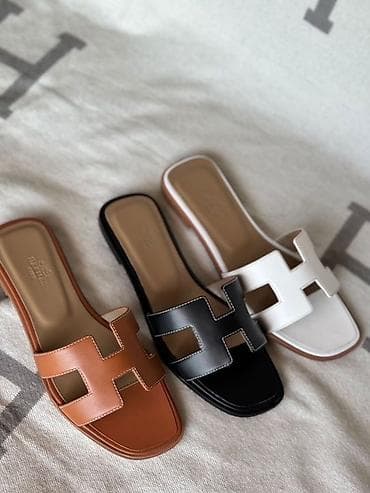 Те самые всегда актуальные шлёпанцы Hermes 🧡 Качество классное