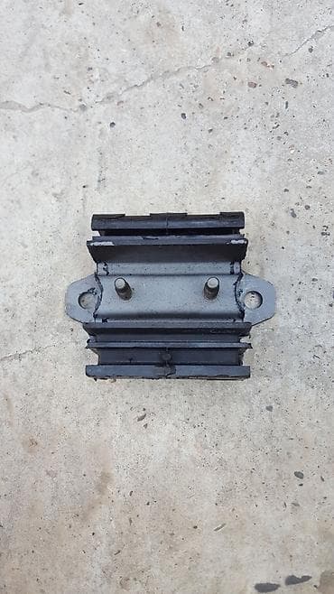 риссоры: Nissan X-Terra: 2000 г., 3.3 л, Бензин — 1