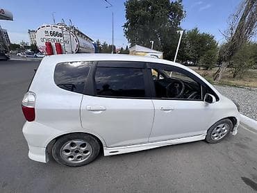 initial d: Honda Fit: 2002 г., 1.3 л, Автомат, Бензин, Хэтчбэк — 5