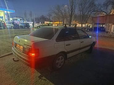 transporter multivan: Volkswagen Passat: 1991 г., Седан — 3