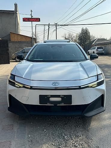 m5 cs: Toyota bZ3: 2023 г., Электромобиль, Седан — 1