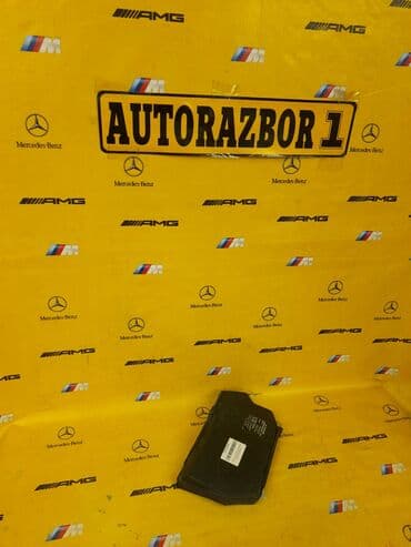 блок предохранителей: Крышка блока предохранителя. 
Mercedes Benz w220 — 1