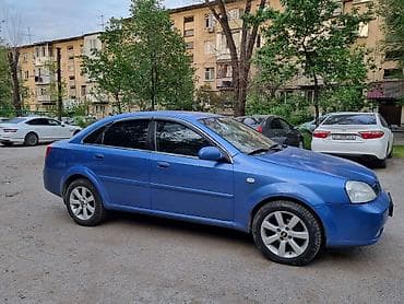 Chevrolet Lacetti: 2004 г., 1.8 л, Механика, Бензин, Седан