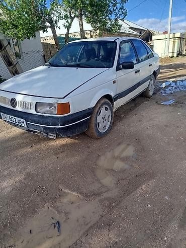 Volkswagen: Volkswagen Passat: 1992 г., 1.8 л, Механика, Бензин, Седан — 4