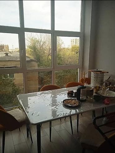 продаются квартира: 1 комната, 42 м² — 4