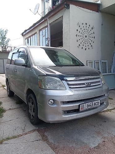 town ace noah: Toyota Noah: 2005 г., 2 л, Вариатор, Бензин, Минивэн — 2