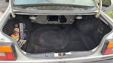 Унаа сатуу: Volkswagen Jetta: 1989 г., 1.8 л, Кол менен иштөөчү, Бензин, Седан — 4