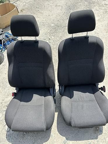 сиденья авенсис: Комплект сидений, Ткань, текстиль, Toyota 2005 г. — 2